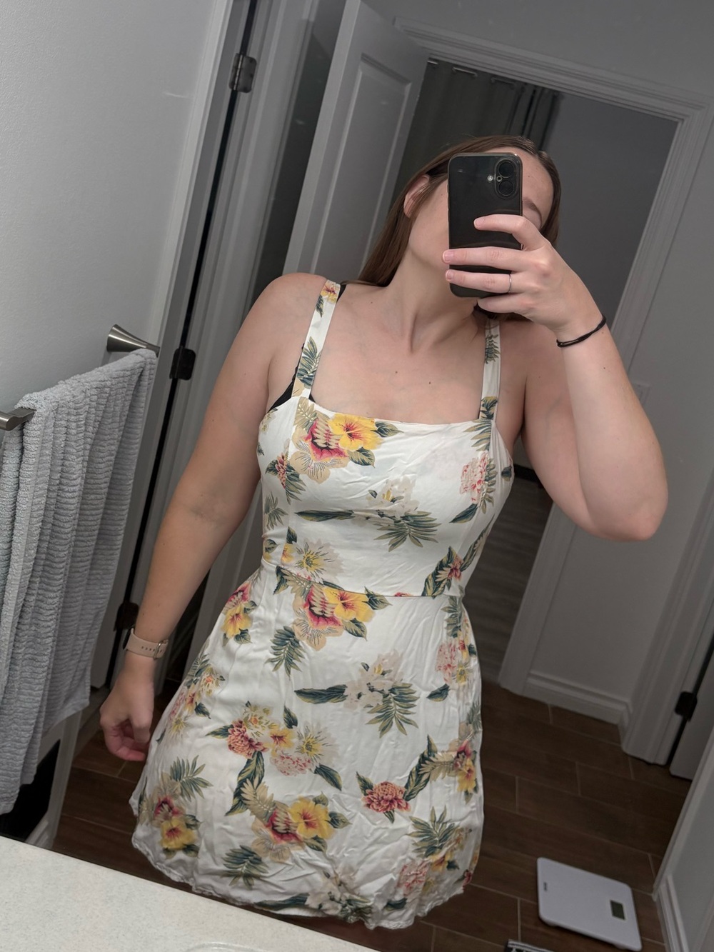 HOLLISTER | Open Back/Tie Floral Sundress - Picture 5 of 5
